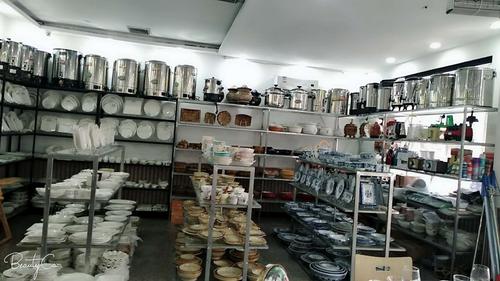 銅川市內首家500平方大型酒店用品廚房用具,日用百貨一站式賣場開業了